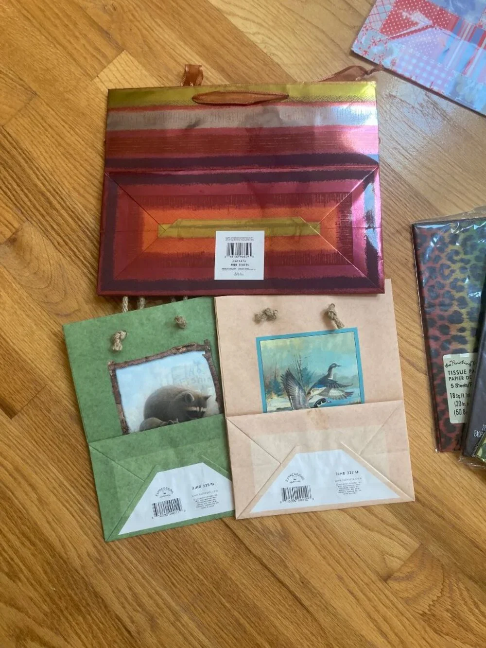 12 Gift Bags & 6 Packs of Tissue Paper